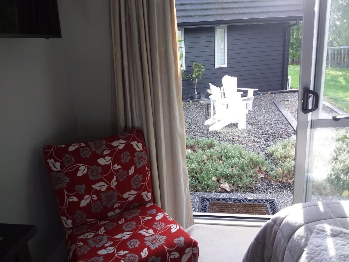 Karapiro Willows Luxury B & B Кеймбридж Екстериор снимка