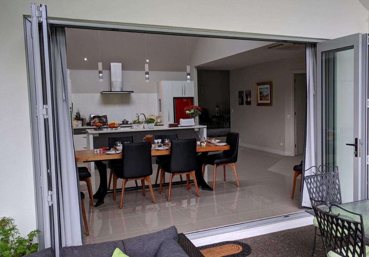 Karapiro Willows Luxury B & B Кеймбридж Екстериор снимка
